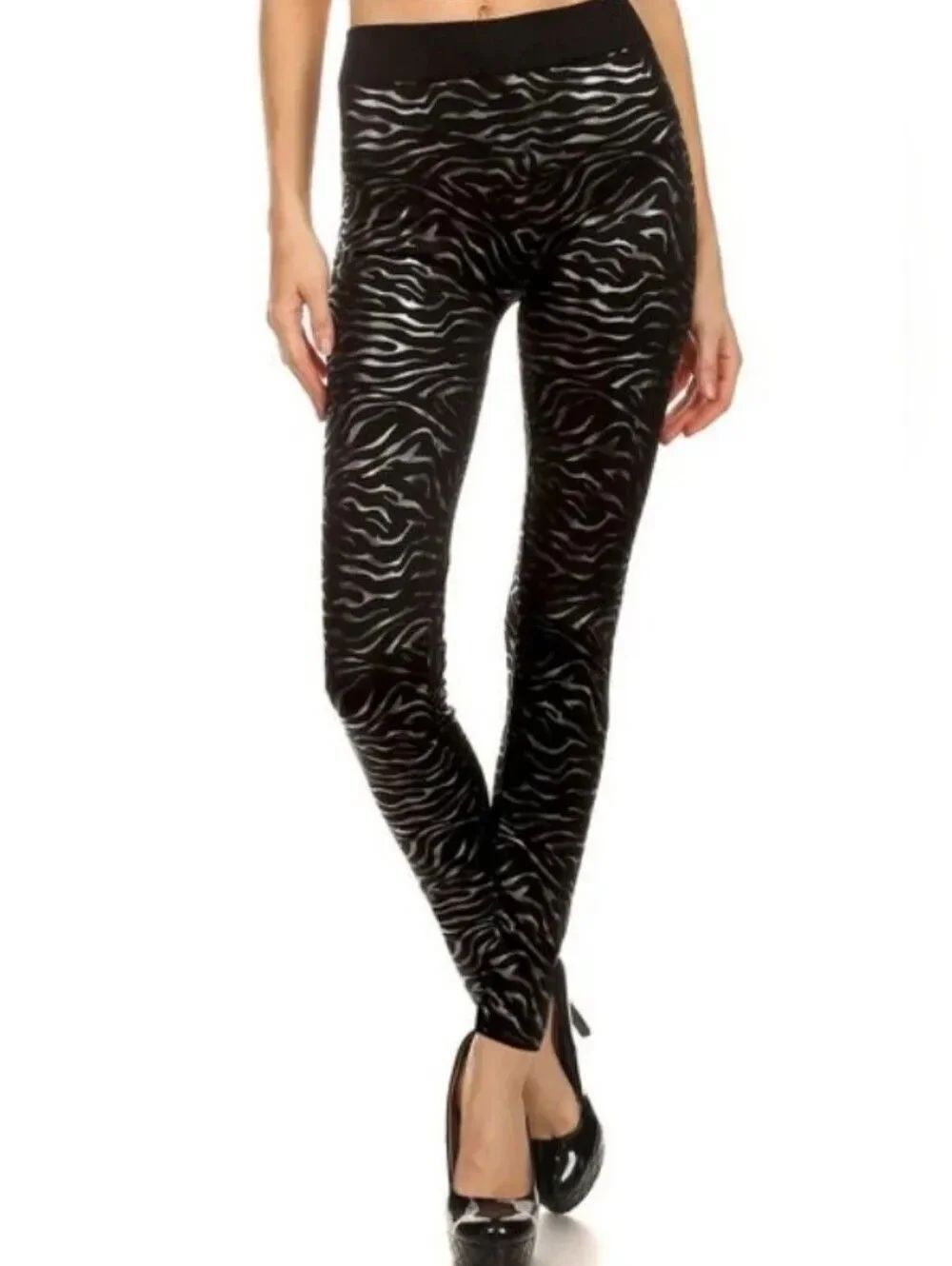 Yelete Fleece Party Black Foil Silver Tiger Print Leggings